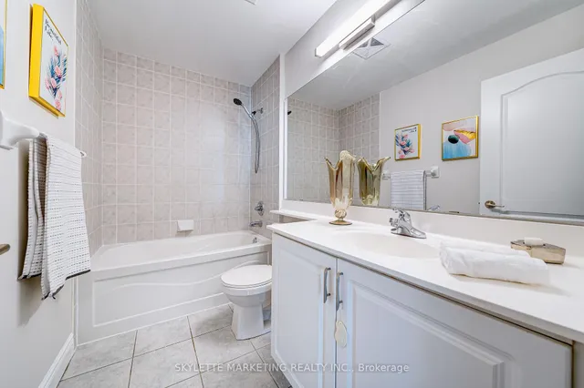 Additional image 10 of 60 Town Centre Crt Unit Uph04