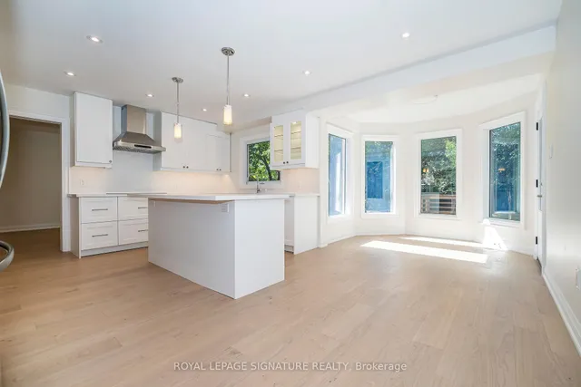 Additional image 11 of 11 Royal Rouge Tr