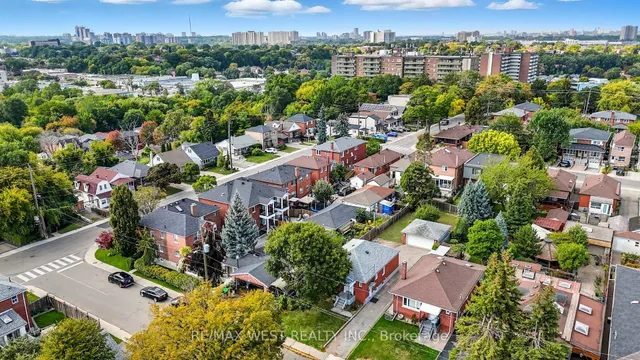 Additional image 48 of 38 Feltham Ave