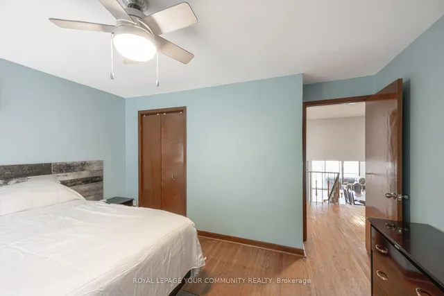 Additional image 28 of 18 Loomis Crt