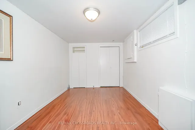 Additional image 19 of 8 Topaz Gate