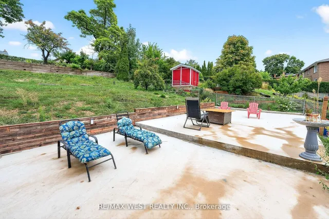 Additional image 31 of 54 Barker Ave