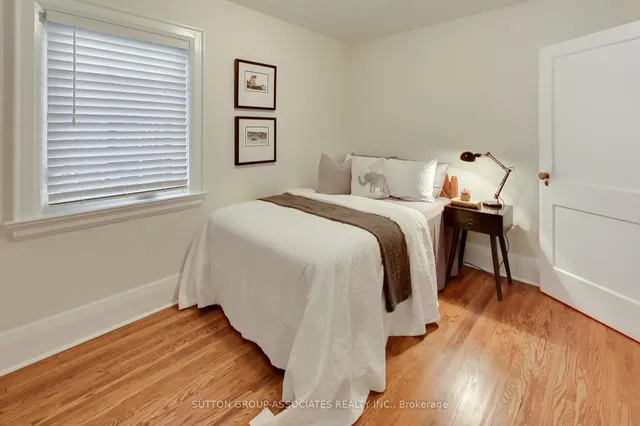 Additional image 25 of 163 Maplewood Ave