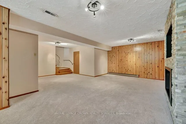 Additional image 33 of 73 Champlain Cres