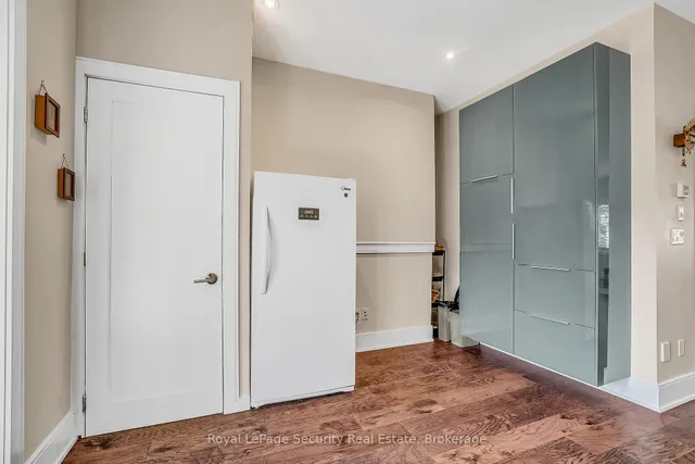 Additional image 19 of 7 Avalon Ave