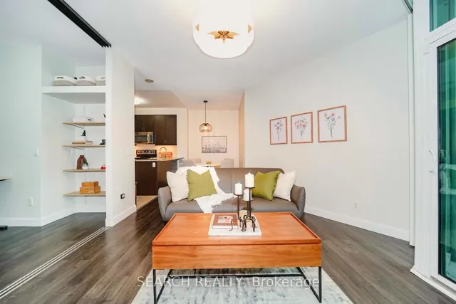 Additional image 34 of 19 Grand Trunk Cres Unit 201