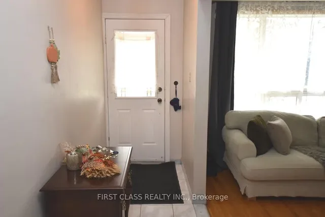 Additional image 2 of 82 Gooderham Dr