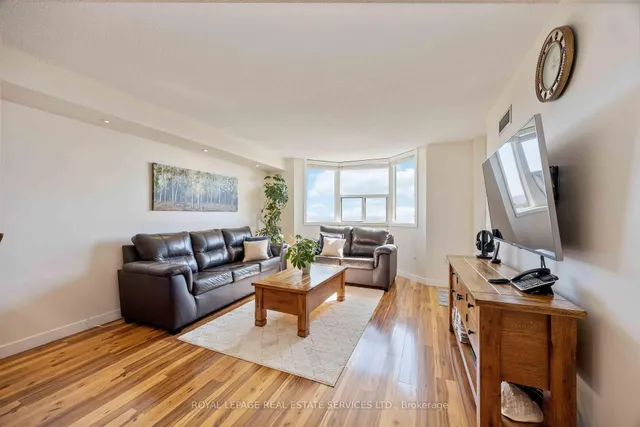 Additional image 15 of 3845 Lakeshore Blvd Unit 1410