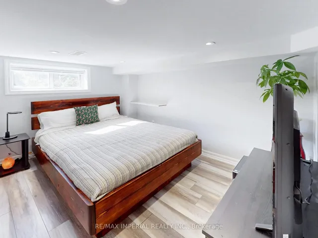 Additional image 31 of 598 Ridelle Ave