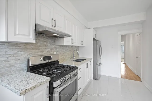 Additional image 21 of 300 Montrose Ave