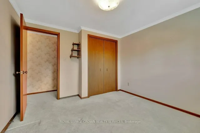 Additional image 28 of 73 Champlain Cres