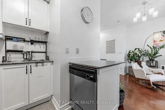 Additional image 8 of 18 Holmes Ave Unit 815