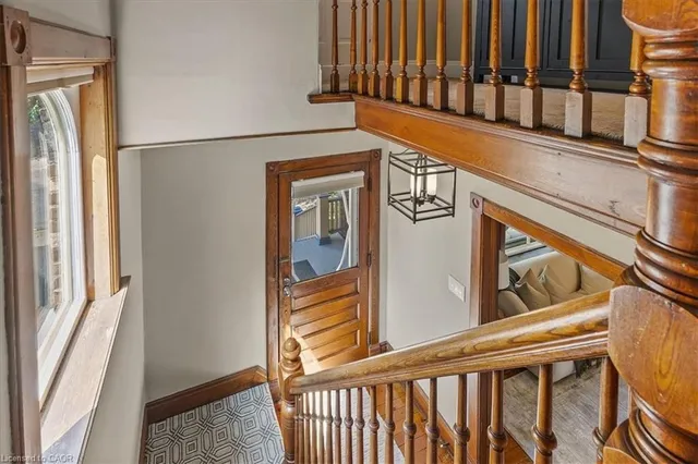 Additional image 22 of 19 Richmond Ave