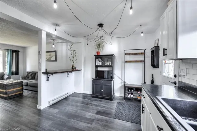 Additional image 16 of 231 Fergus Ave