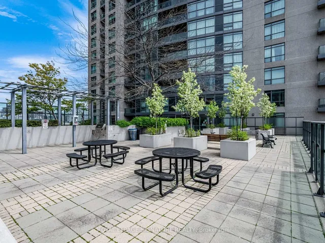 Additional image 34 of 231 Fort York Blvd Unit 610