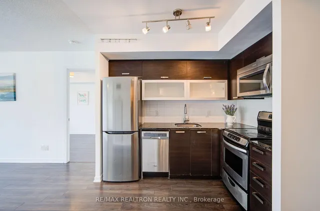 Additional image 8 of 68 Abell St Unit 727