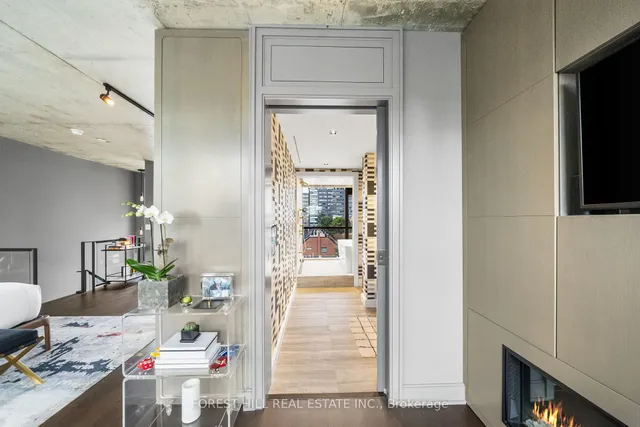 Additional image 35 of 62 Niagara St Unit 519