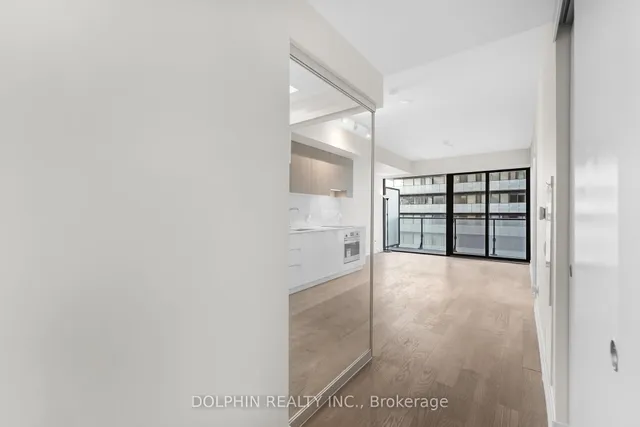 Additional image 17 of 161 Roehampton Ave Unit 1007