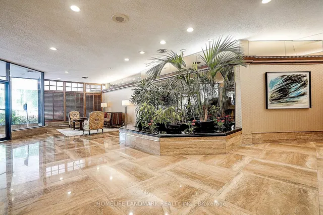 Additional image 3 of 130 Carlton St Unit 503