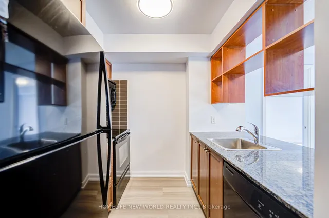 Additional image 30 of 181 Village Green Sq Unit 1815