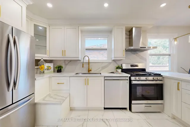 Additional image 14 of 162 Lord Roberts Dr