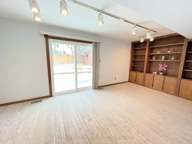 Additional image 43 of 58 Marathon Cres