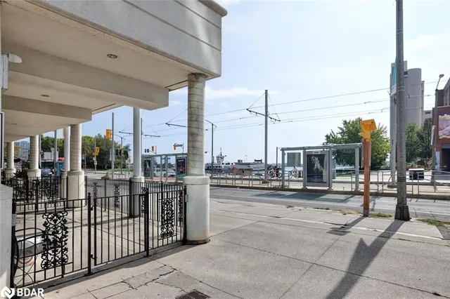 Additional image 36 of 600 Queens Quay Unit 633