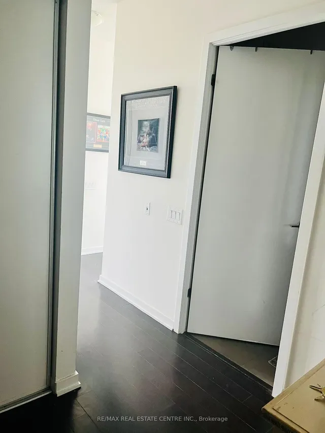 Additional image 7 of 105 The Queensway Unit 1010
