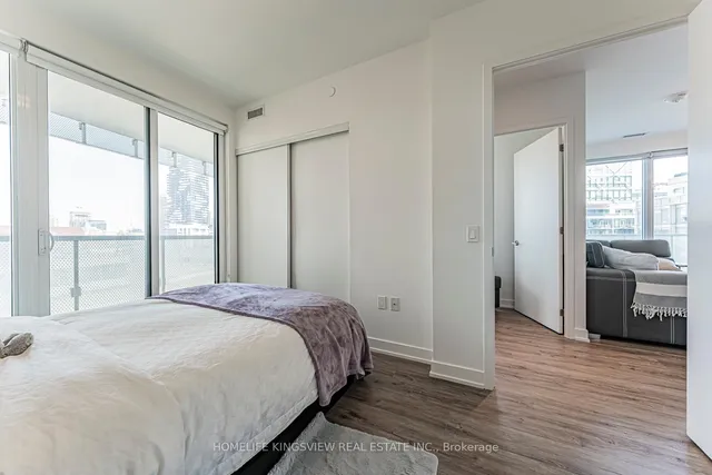 Additional image 21 of 15 Queens Quay Unit 923