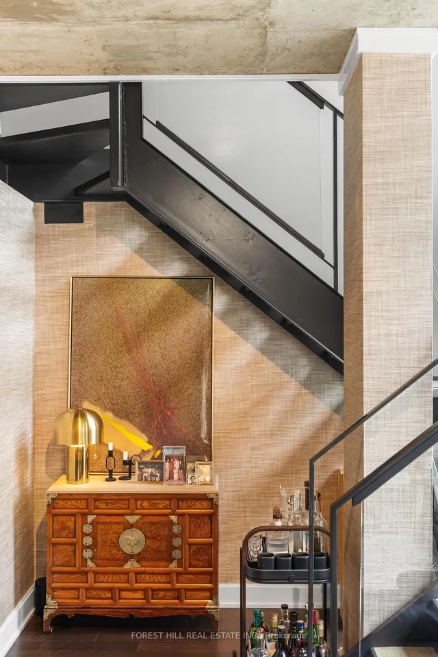 Additional image 26 of 62 Niagara St Unit 519