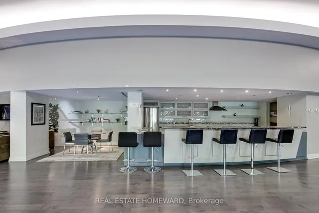 Additional image 34 of 550 Queens Quay Unit 201