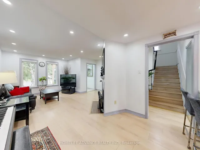 Additional image 11 of 75 Mossbrook Cres