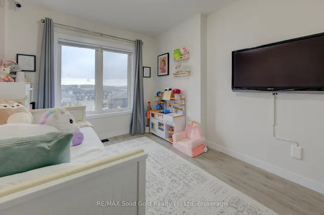 Additional image 23 of 160 Rochefort St Unit A4