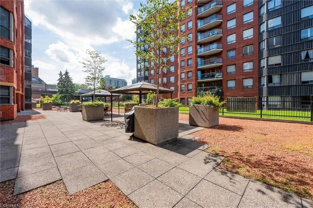 Additional image 34 of 20 Ellen St Unit 610