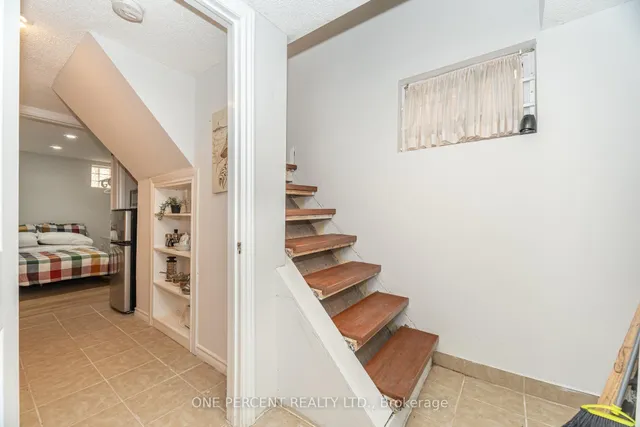 Additional image 32 of 226 Broadway Ave