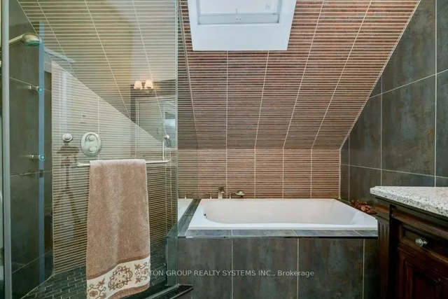 Additional image 39 of 101 Perry Cres