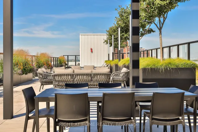 Additional image 26 of 2720 Dundas St Unit 208