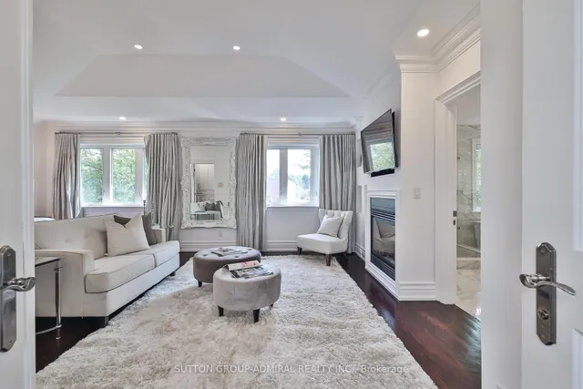 Additional image 24 of 453 Glengrove Ave