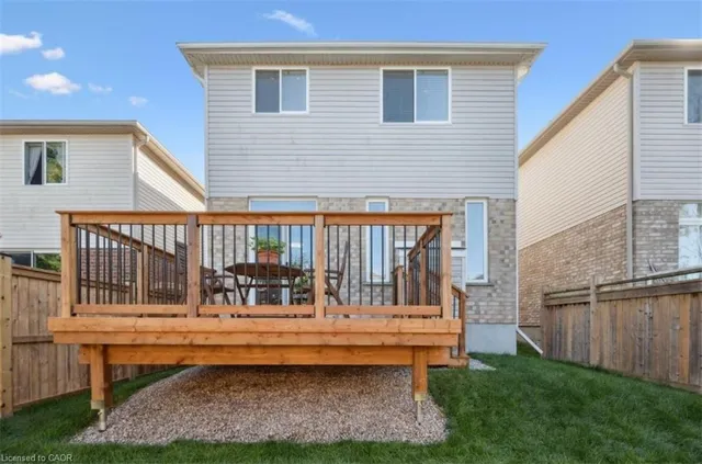 Additional image 37 of 416 Beaumont Cres