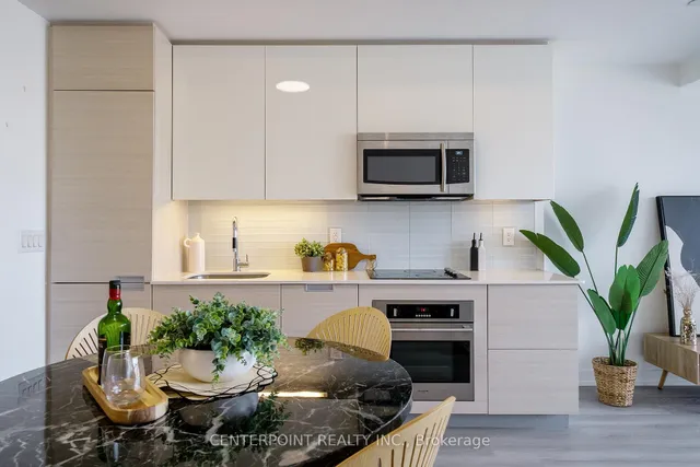 Additional image 7 of 210 Simcoe St Unit 2305