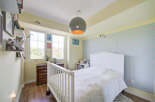 Additional image 19 of 39 Shank St Unit TH302