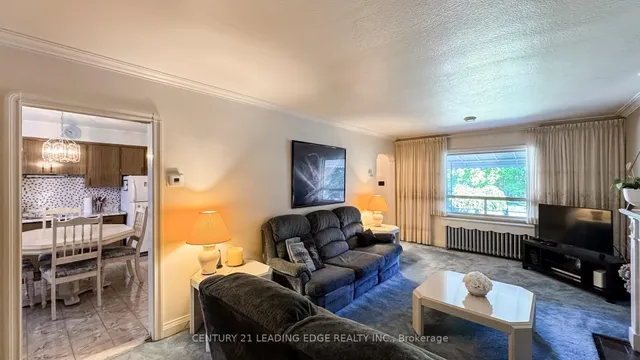 Additional image 5 of 325 Waterloo Ave