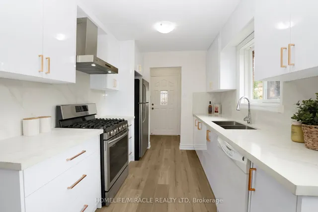 Additional image 9 of 66 Avening Dr