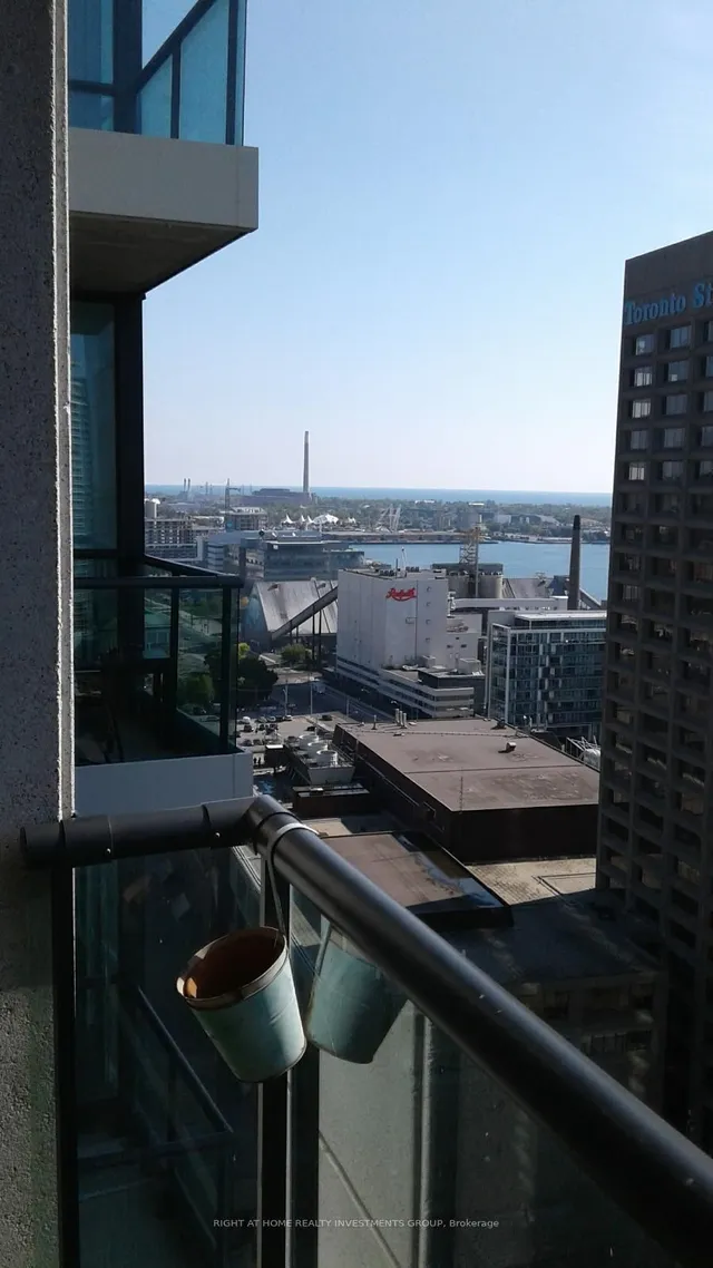 Additional image 10 of 12 Yonge St Unit 2606