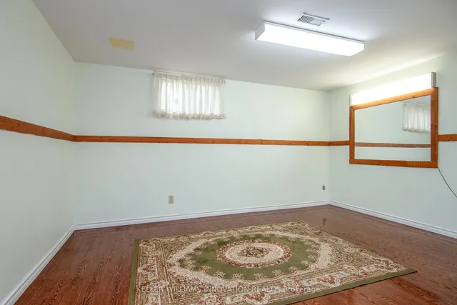 Additional image 37 of 64 Sabrina Cres