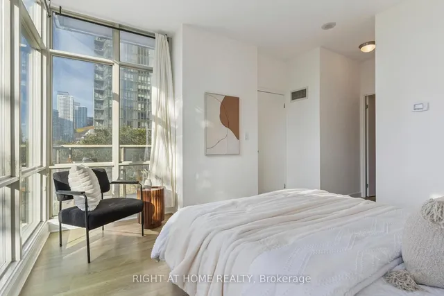 Additional image 17 of 35 Mariner Terr Unit 102