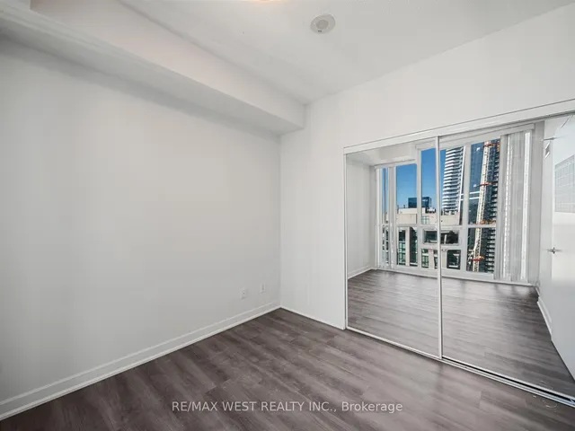 Additional image 18 of 33 Bay St Unit 3104