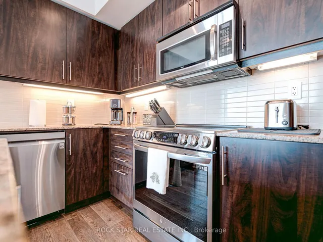 Additional image 18 of 55 Bremner Blvd Unit 4501