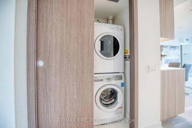 Additional image 35 of 17 Bathurst St Unit 810