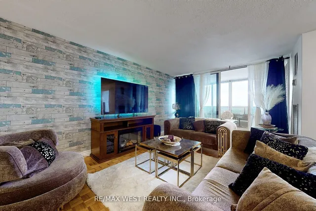 Additional image 7 of 627 The West Mall Unit 1810